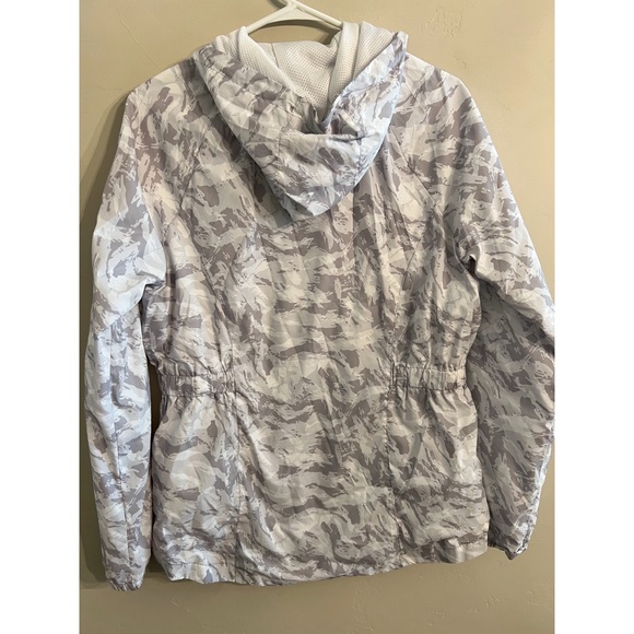 New Balance Windbreaker Camouflage Running Jacket - Picture 2 of 5